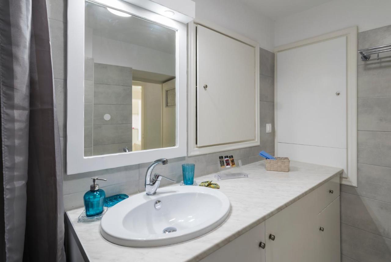 Kourita Garden Apartment With Sea View Near To The Port Of Milos Adamantas  ภายนอก รูปภาพ